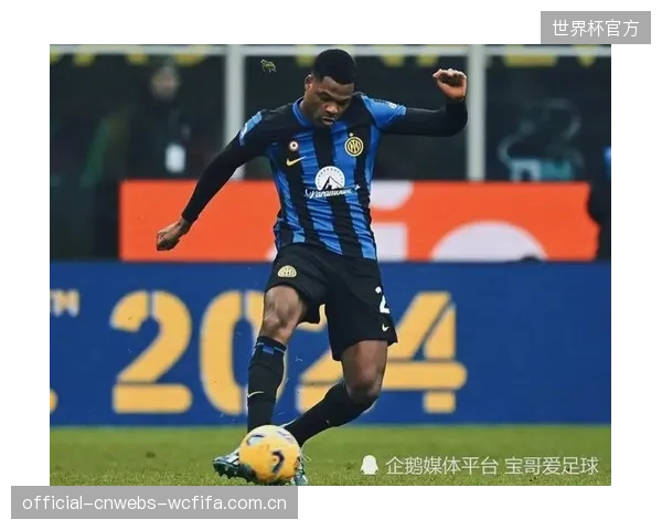 迪马尔科的精准传中将成为战术核心，但FIFA禁止自带水瓶的新规或影响球员补水效率。
