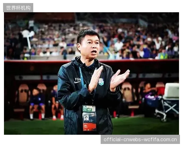 于根伟面临保级巨大压力,外援格劳的中场组织不力是球队困境缩影。 于根伟面临保级巨大压力,外援格劳的中场组织不力是球队困境缩影。